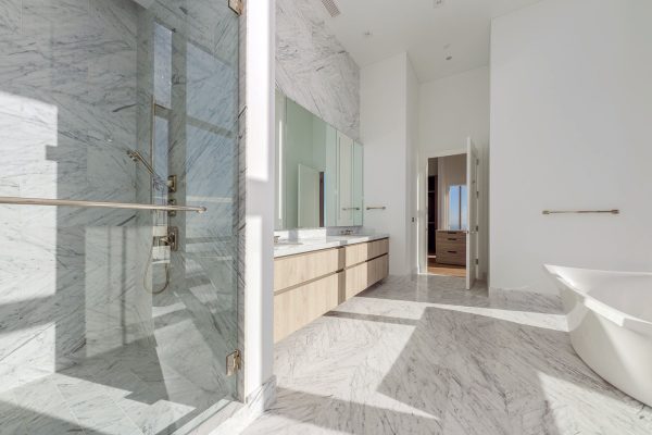 363 E. Wacker #9201 St. Regis Chicago primary Bath unfrunished 2